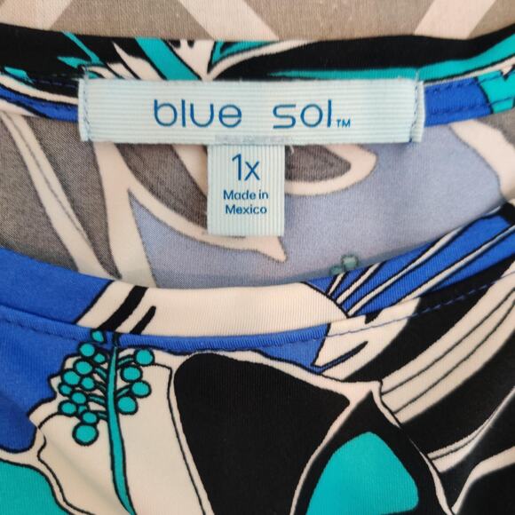 Blue Sol Top Floral Stretchy Cap Sleeve Plus Size - Picture 6 of 6